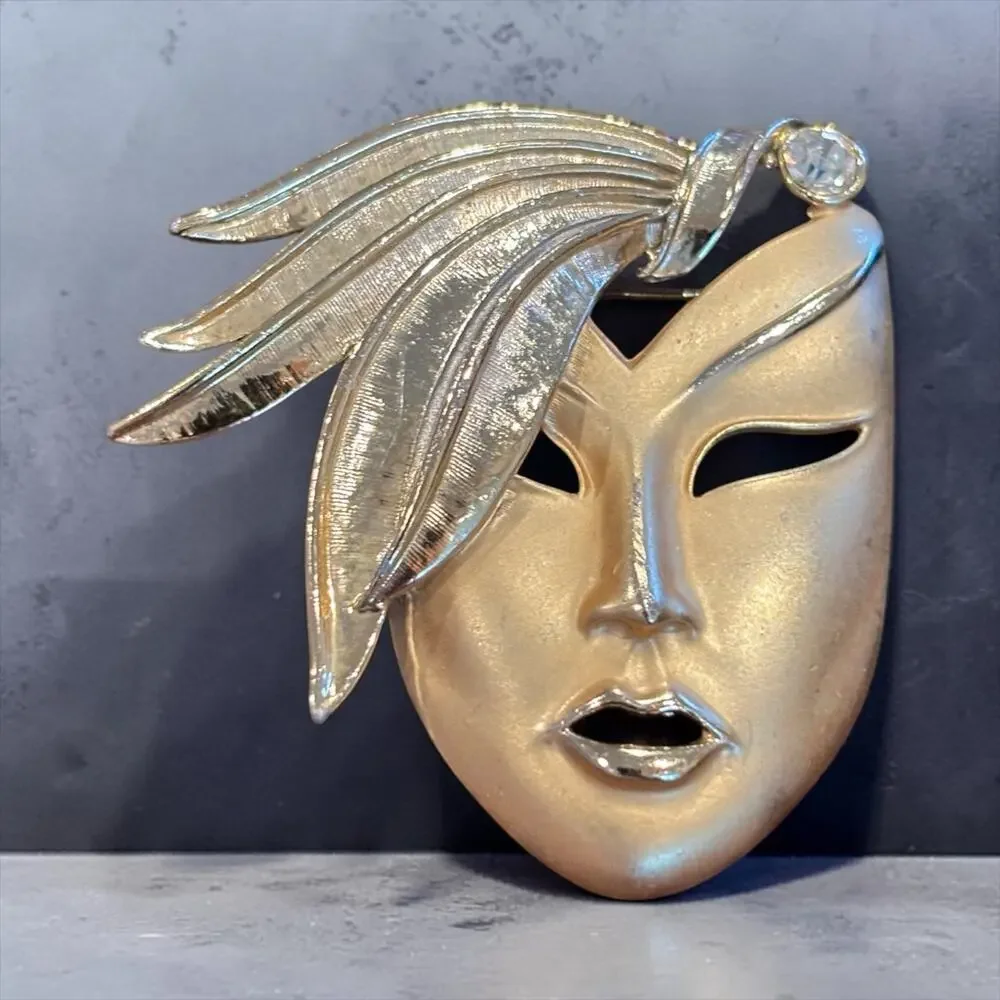 Vintage Gold Tone Theater Mask Brooch Rhinestone Feather Venetian Mardi Gras Pin